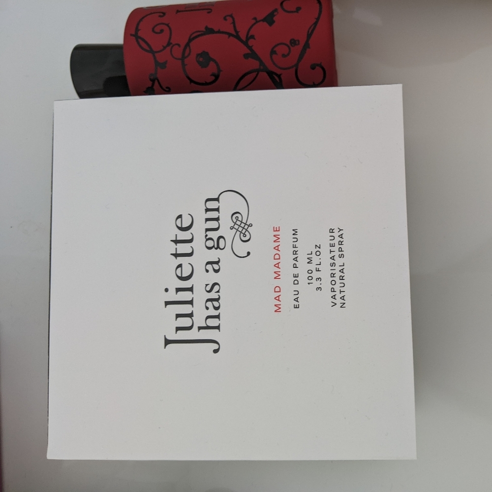 BN Juliette has a gun perfume Mad Madame